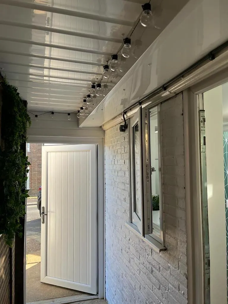ברייטון Central Ensuite Guest Unit With Air Conditioning And Free On Street Parking בית הארחה
